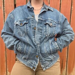True Vintage 1970s Wrangler Jean Jacket Size Large with Hand Painted back